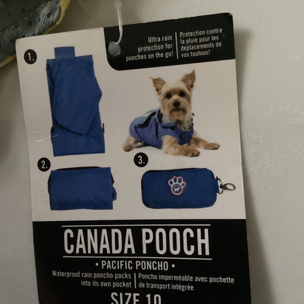 Canada Pooch Pacific Poncho - Picture 4 of 4